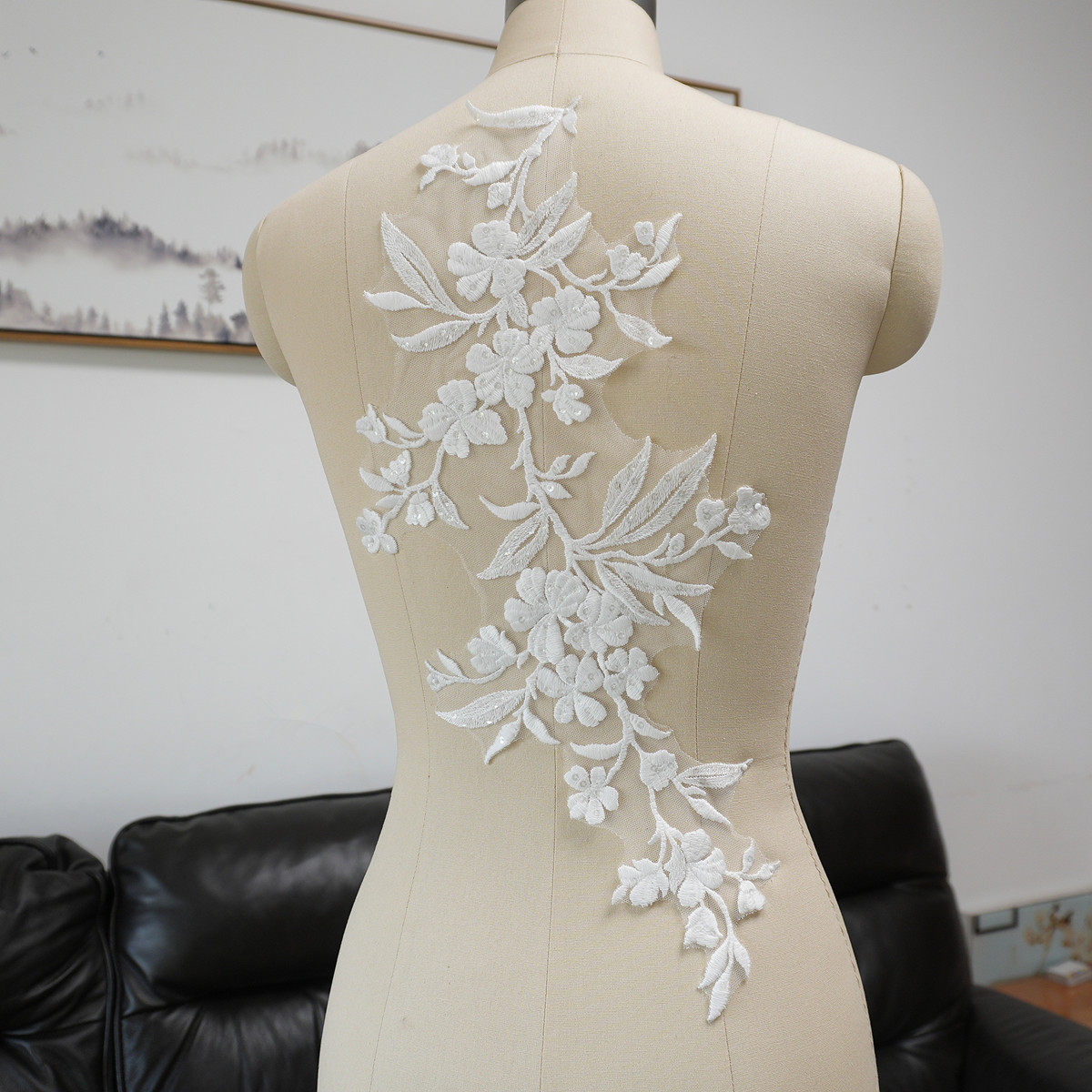 Weiße Blumen- und Blätter-Pail – Craft Embellishment Bewertung und Preis